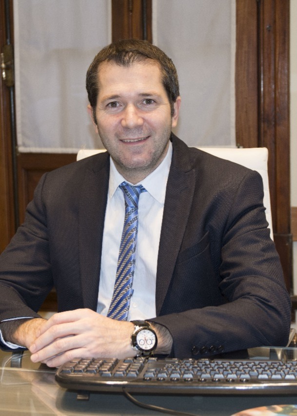cirugía plástica uruguay - Dr. José Linares cirujano plástico certificado